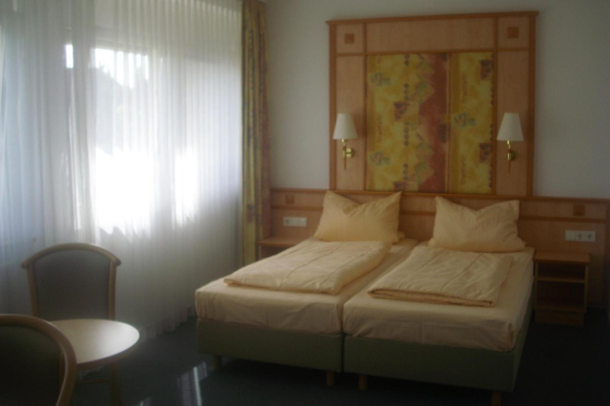 Hotel Wetterau - Self-Check-In Wolfersheim Ngoại thất bức ảnh