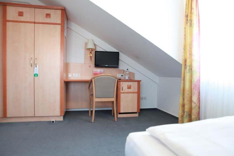 Hotel Wetterau - Self-Check-In Wolfersheim Phòng bức ảnh